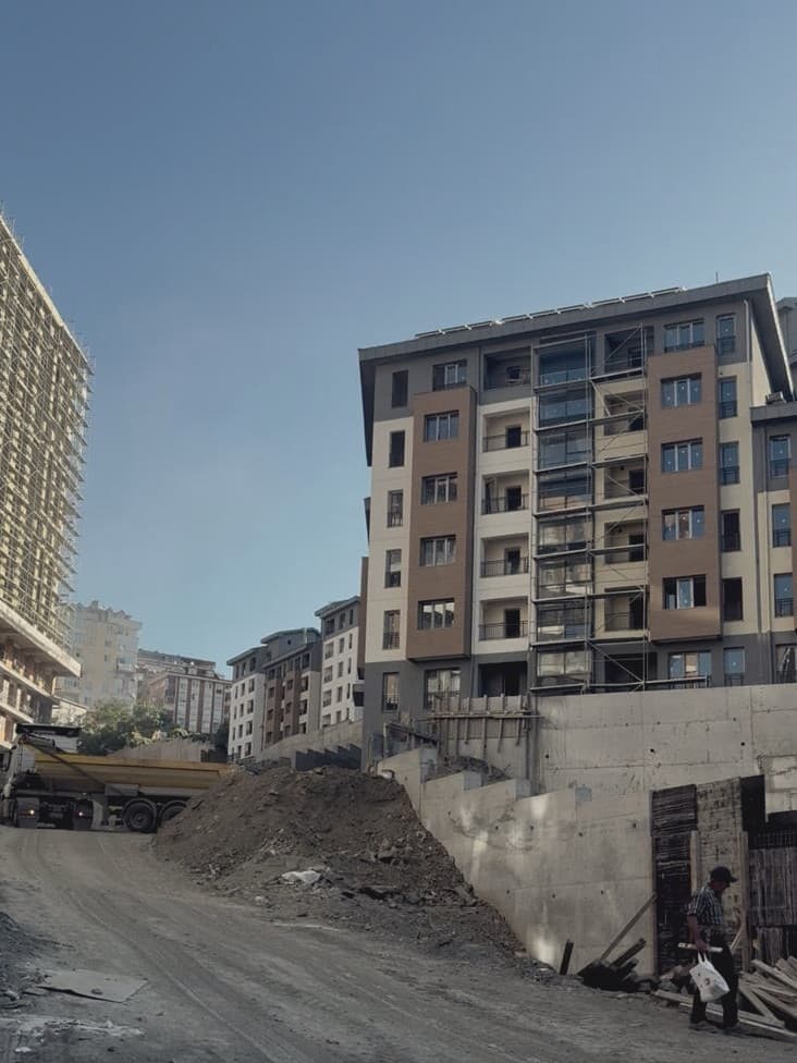 Konut bloklarında cephe uygulaması, şantiye görünümü